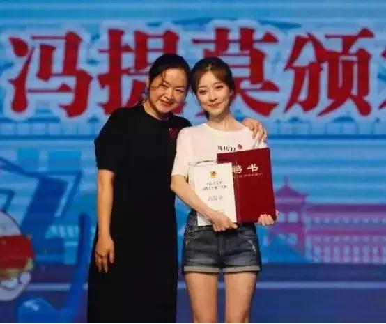 倾家荡产打赏女主播930万事件背后，是性欲膨胀，还是人性荒凉？